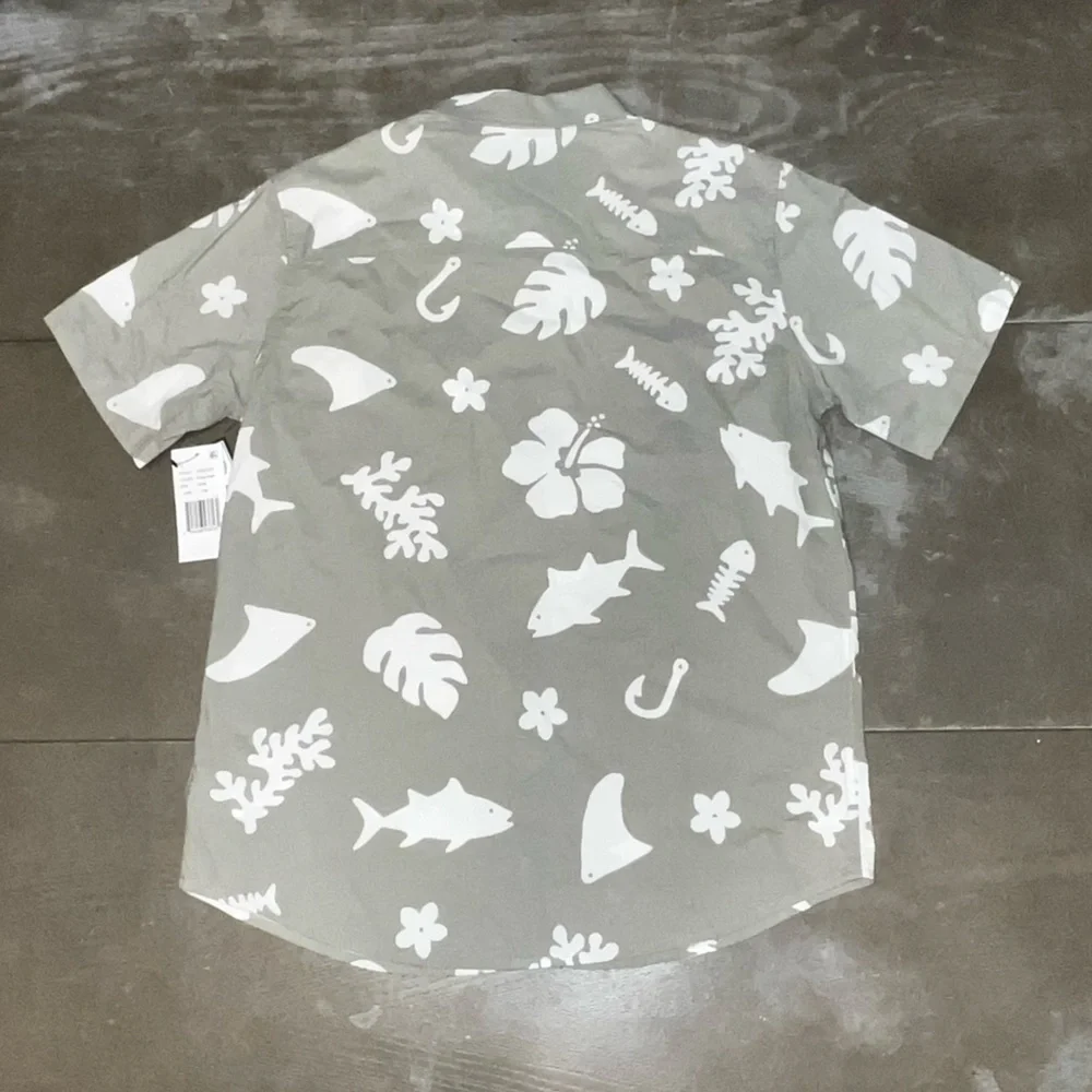 Salty Crew Sage Green Hawaiian Collar Button Short Sleeve Shirt Boys Large NWT